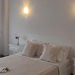 Hotel Porta 80 House *