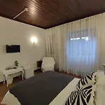 Hotel Porta 80 House *