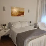 Hotel Porta 80 House *