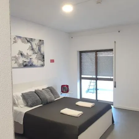 מלון Porta 80 House