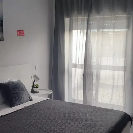 Porta 80 House فندق براغا