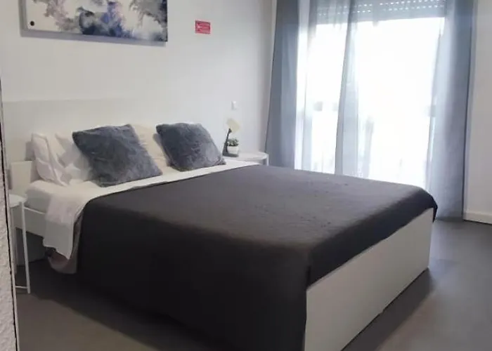 Porta 80 House فندق *