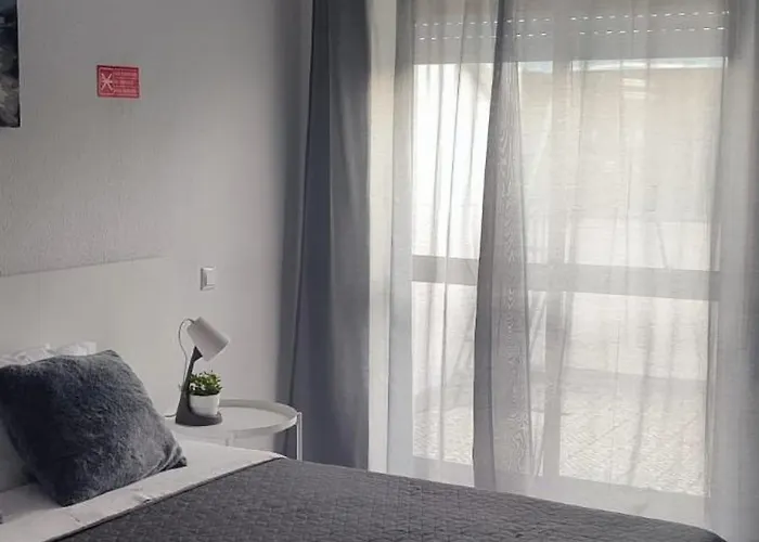 Porta 80 House فندق براغا